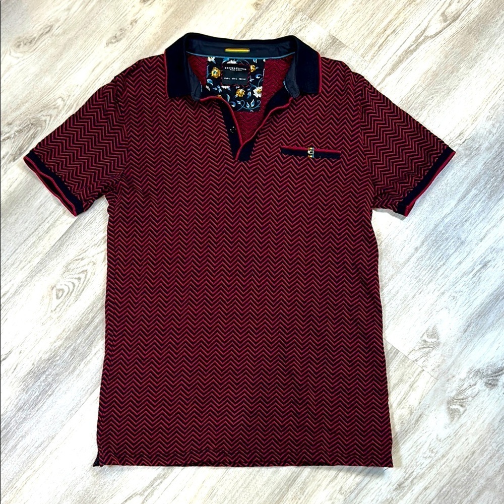 Quiet Luxury Red & Black Geometric Zig-Zag Striped Johnny Collar SS Polo Shirt L
